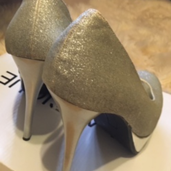 Stilettos - Picture 2 of 3